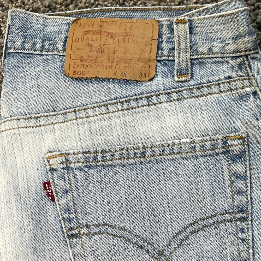 Vintage Levi's 505 Men's 33x33 Jeans Regular Fit Straight Light Wash Distressed‎